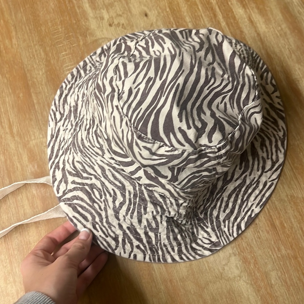 Cotton On Bucket Hat
